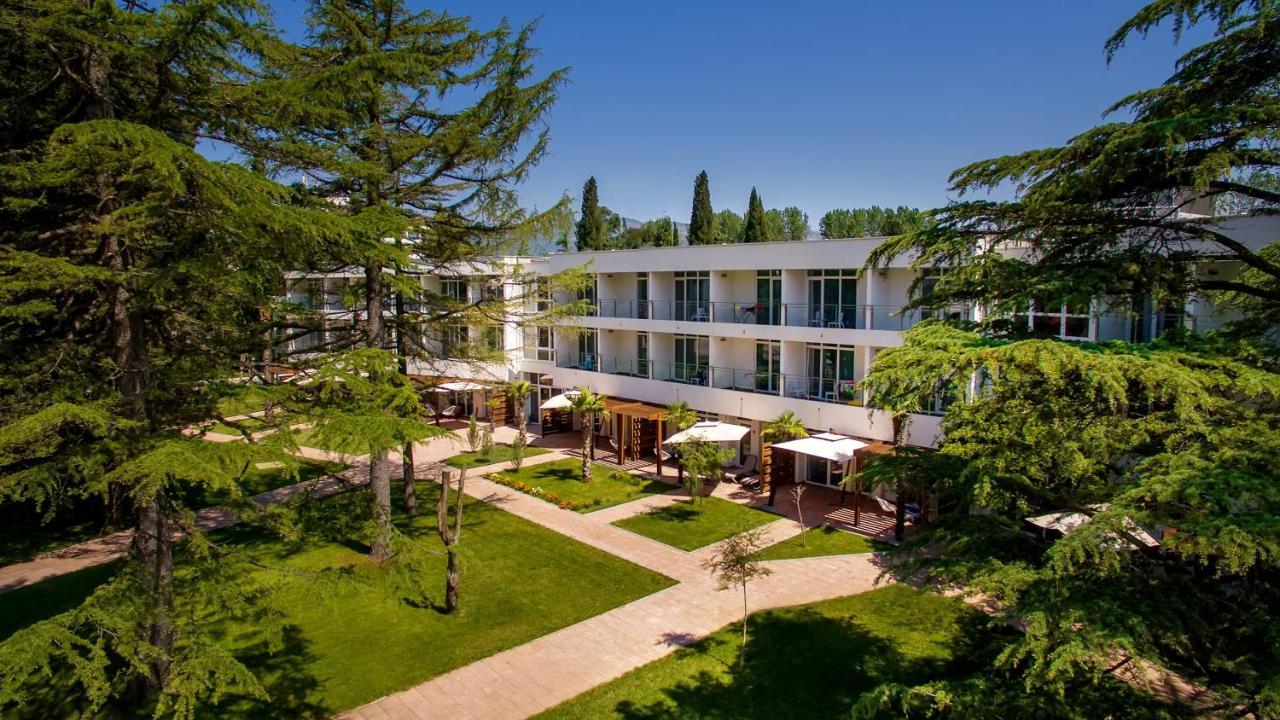 Apartament typu Junior Suite z salonem i ogrodem